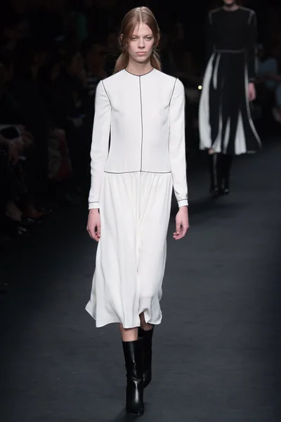 Look 39
